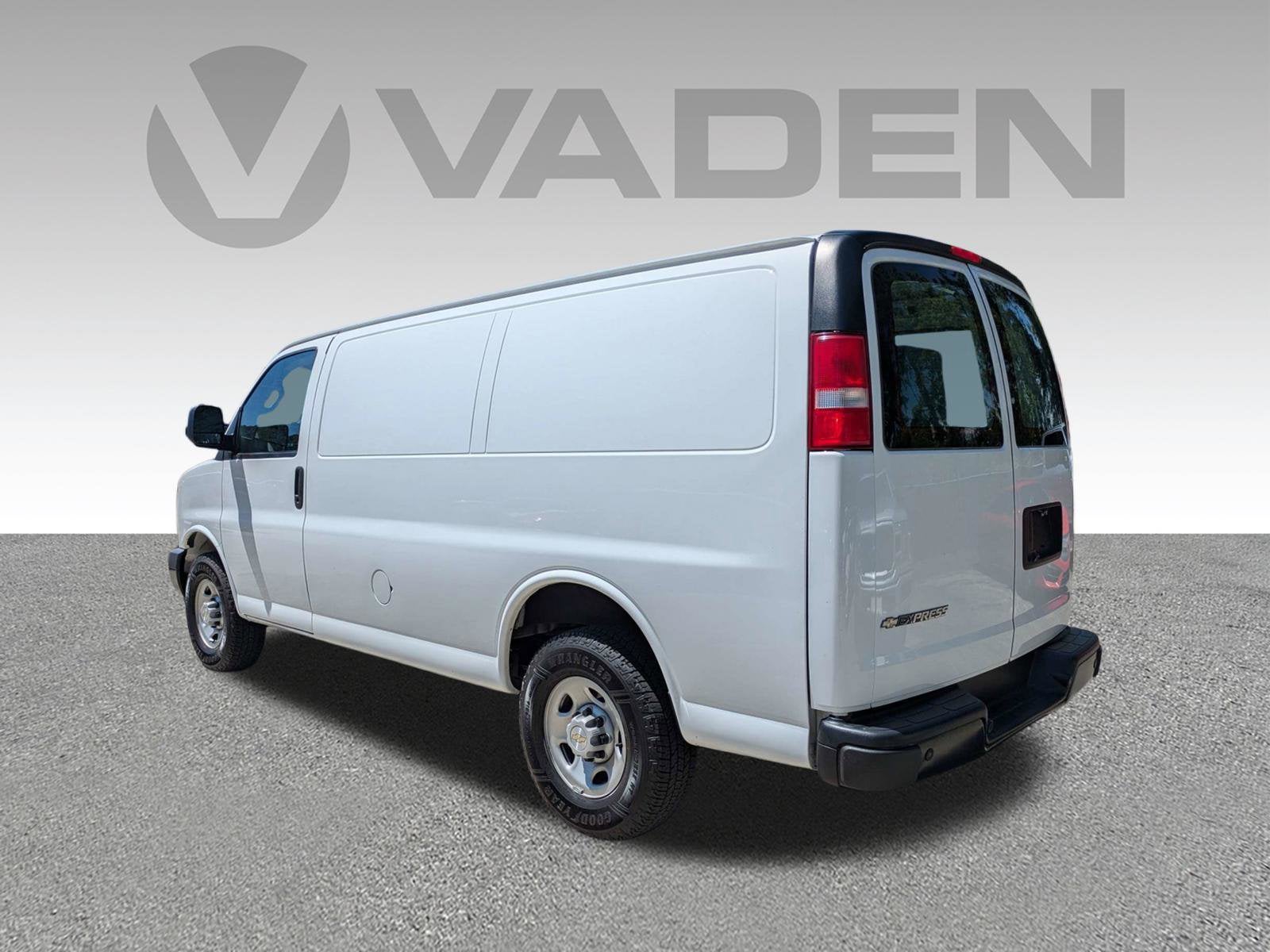 2022 Chevrolet Express Cargo 2500 WT