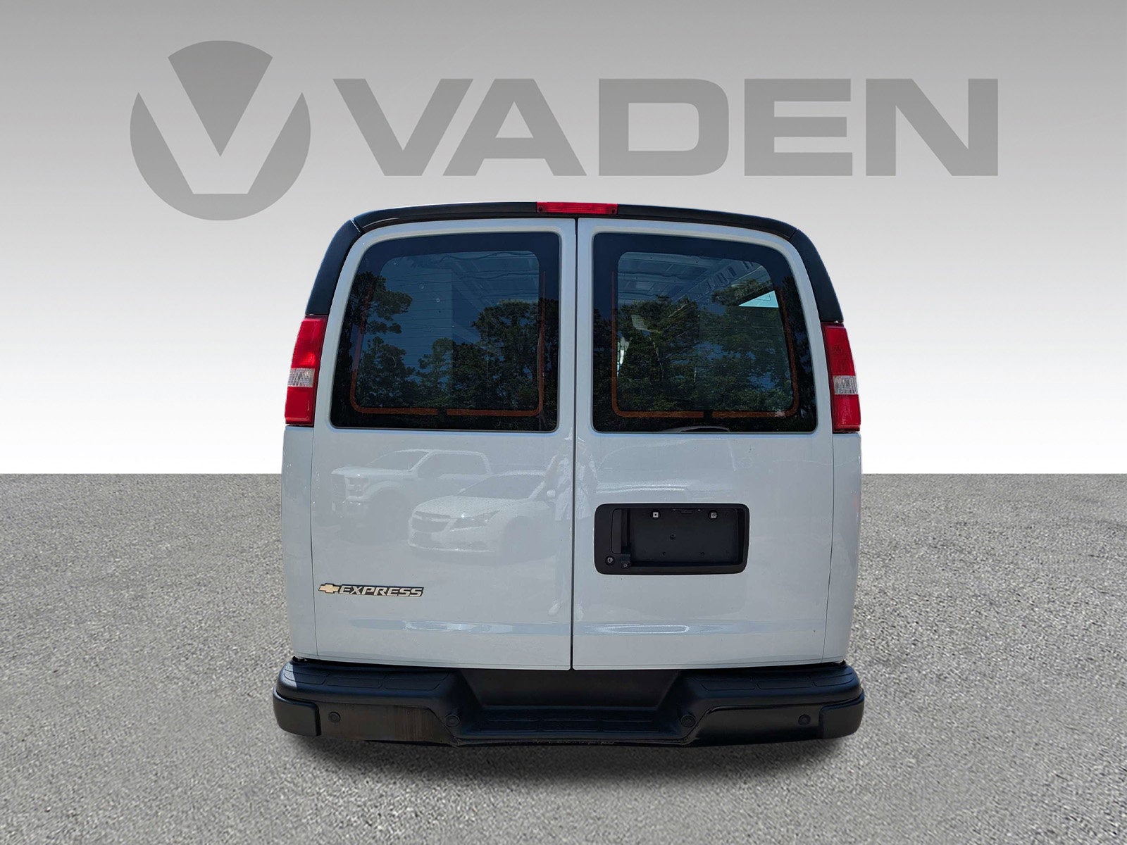2022 Chevrolet Express Cargo 2500 WT