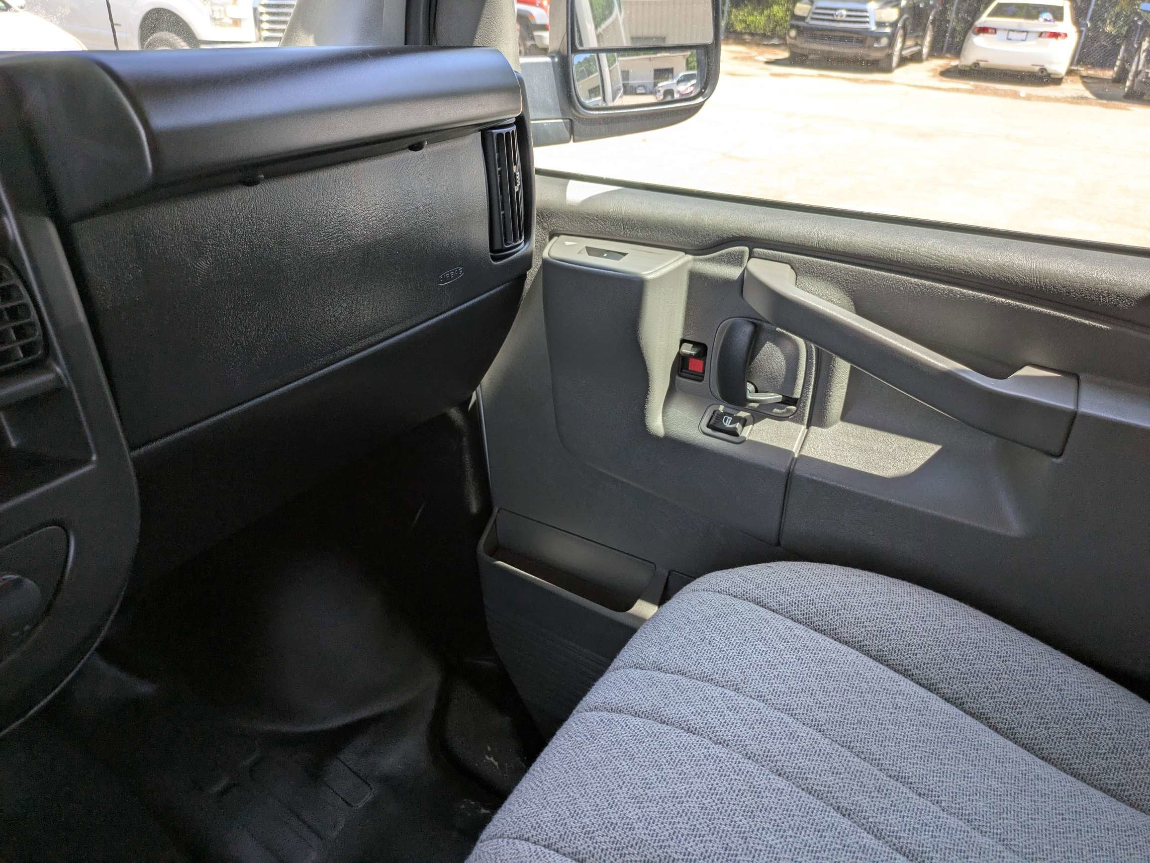 2022 Chevrolet Express Cargo 2500 WT