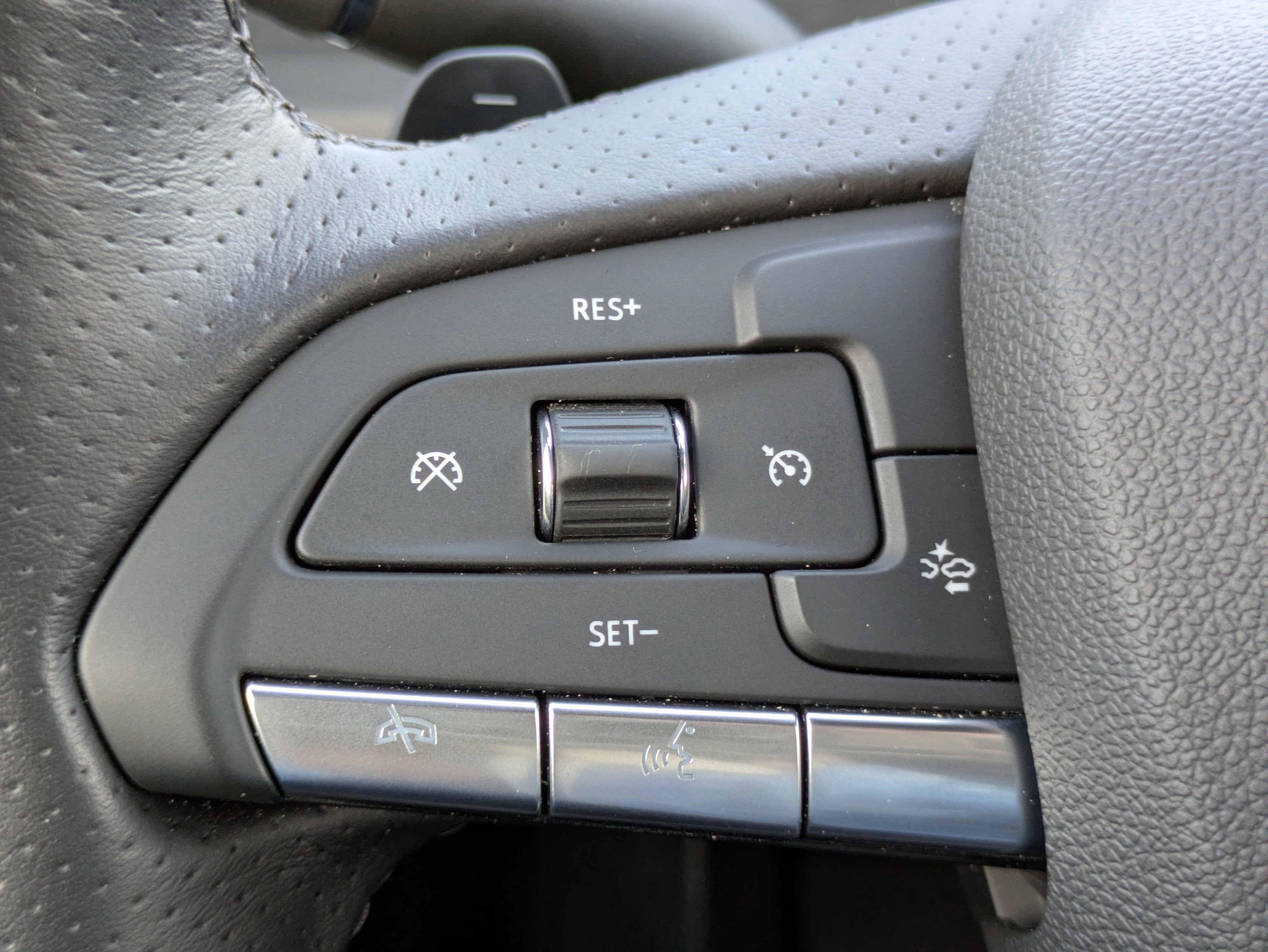 2025 Cadillac XT4 Sport