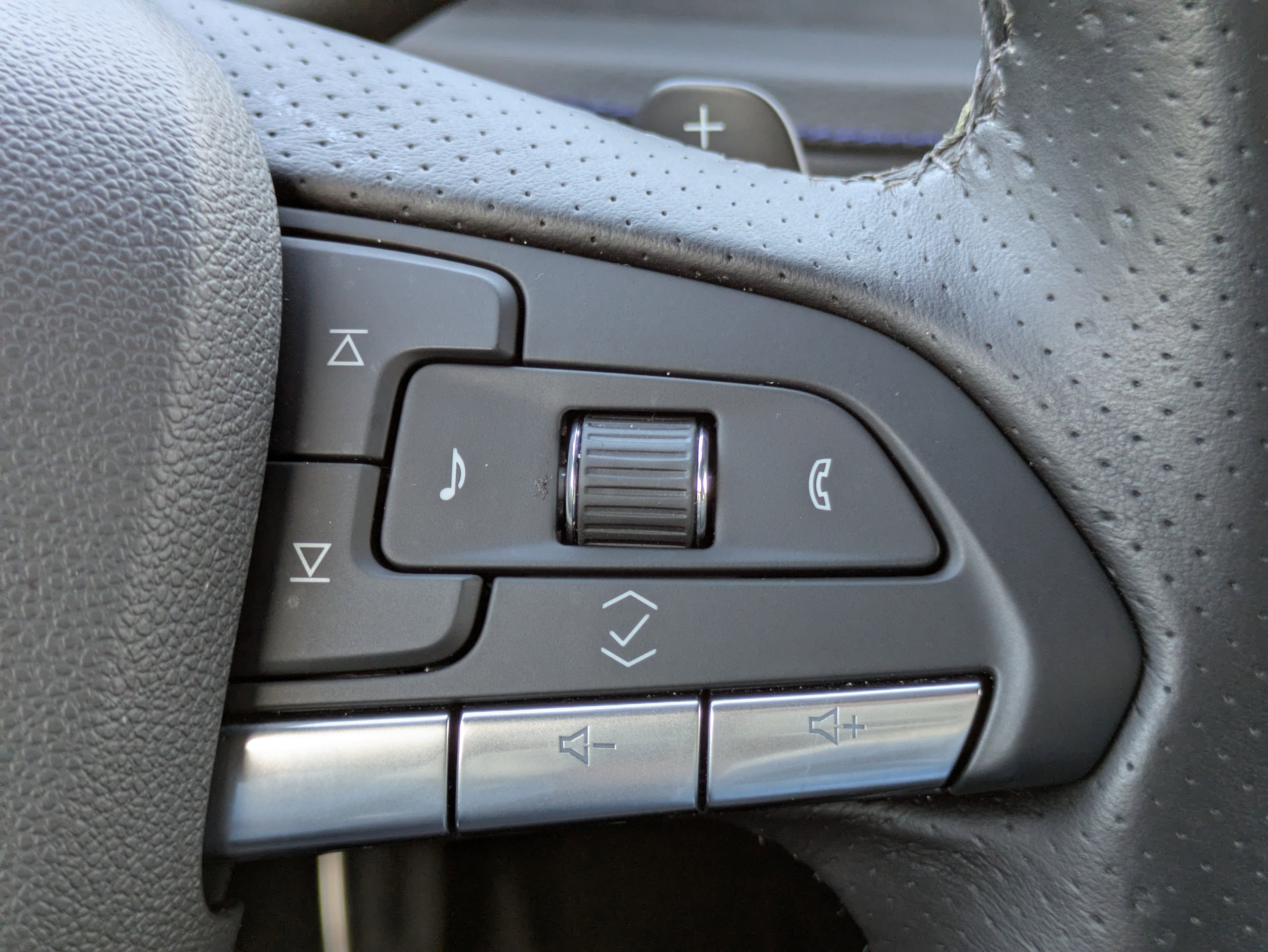 2025 Cadillac XT4 Sport