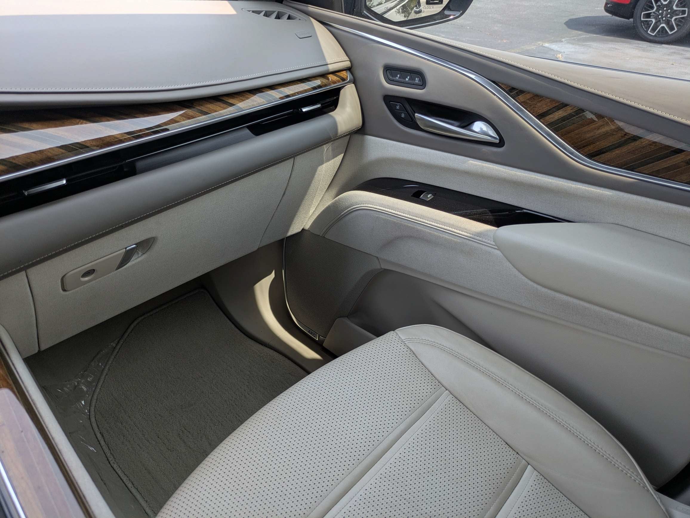 2023 Cadillac Escalade ESV 4WD Sport Platinum