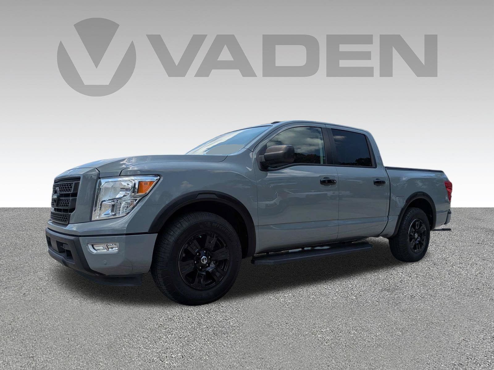 2021 Nissan Titan SV