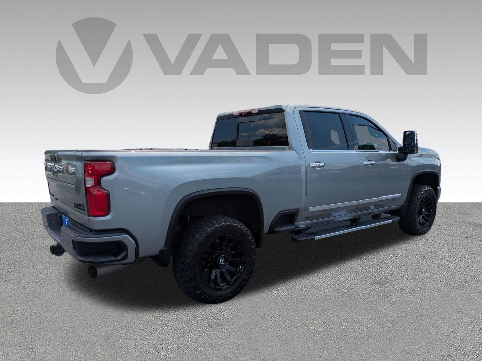 2024 Chevrolet Silverado 3500 HD High Country
