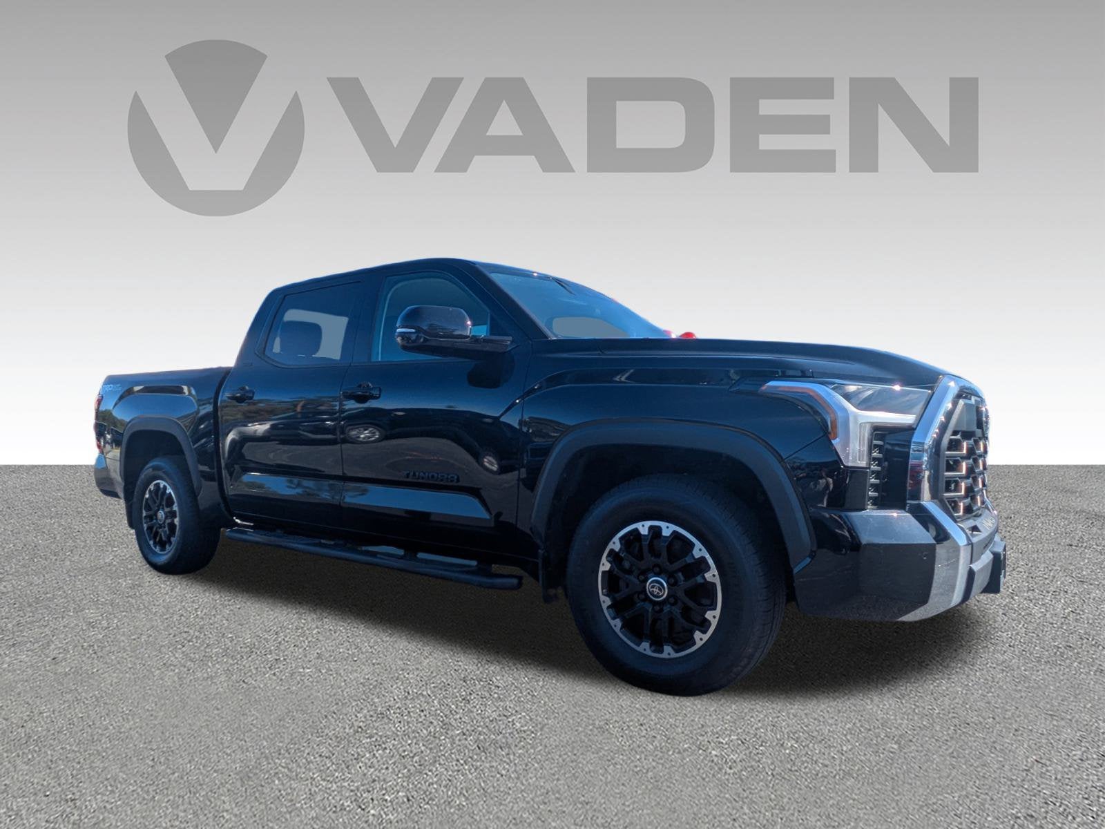 2022 Toyota Tundra 2WD SR5