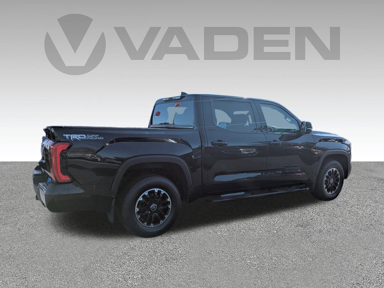 2022 Toyota Tundra 2WD SR5