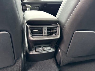 2024 Lexus ES 300h F SPORT Handling