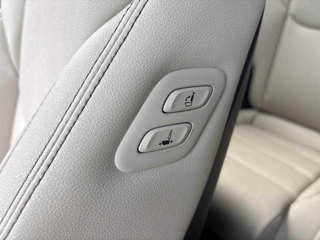 2022 Genesis GV70 2.5T