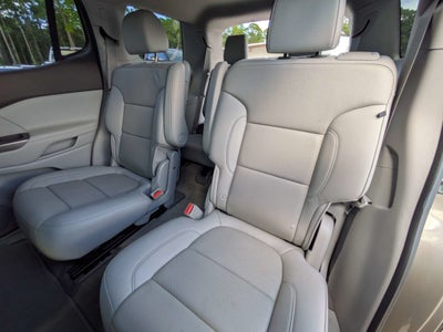 2022 GMC Acadia SLT