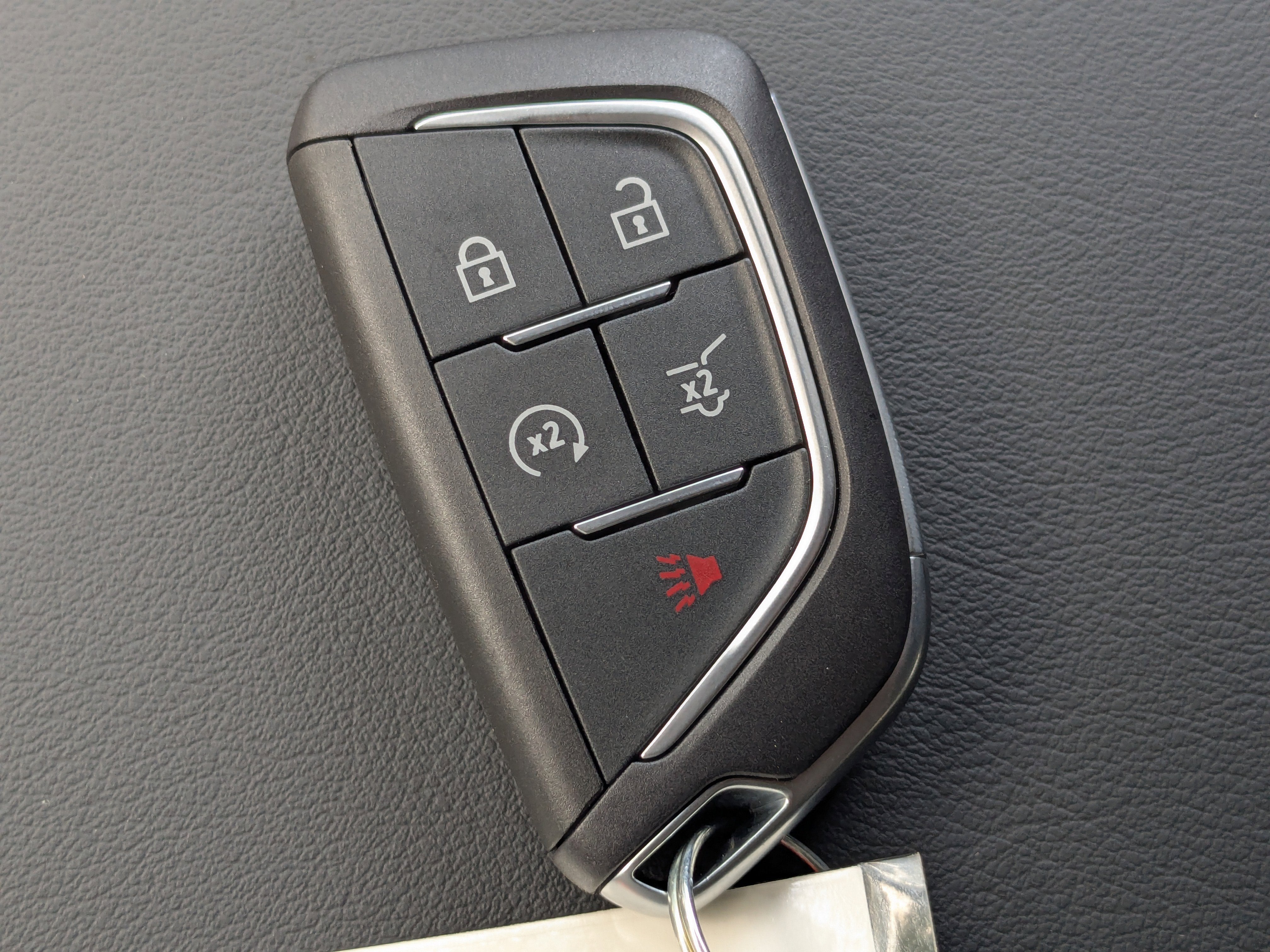 2025 Cadillac LYRIQ Luxury 1