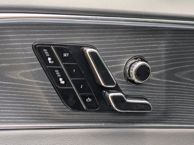 2025 Cadillac LYRIQ Luxury 1