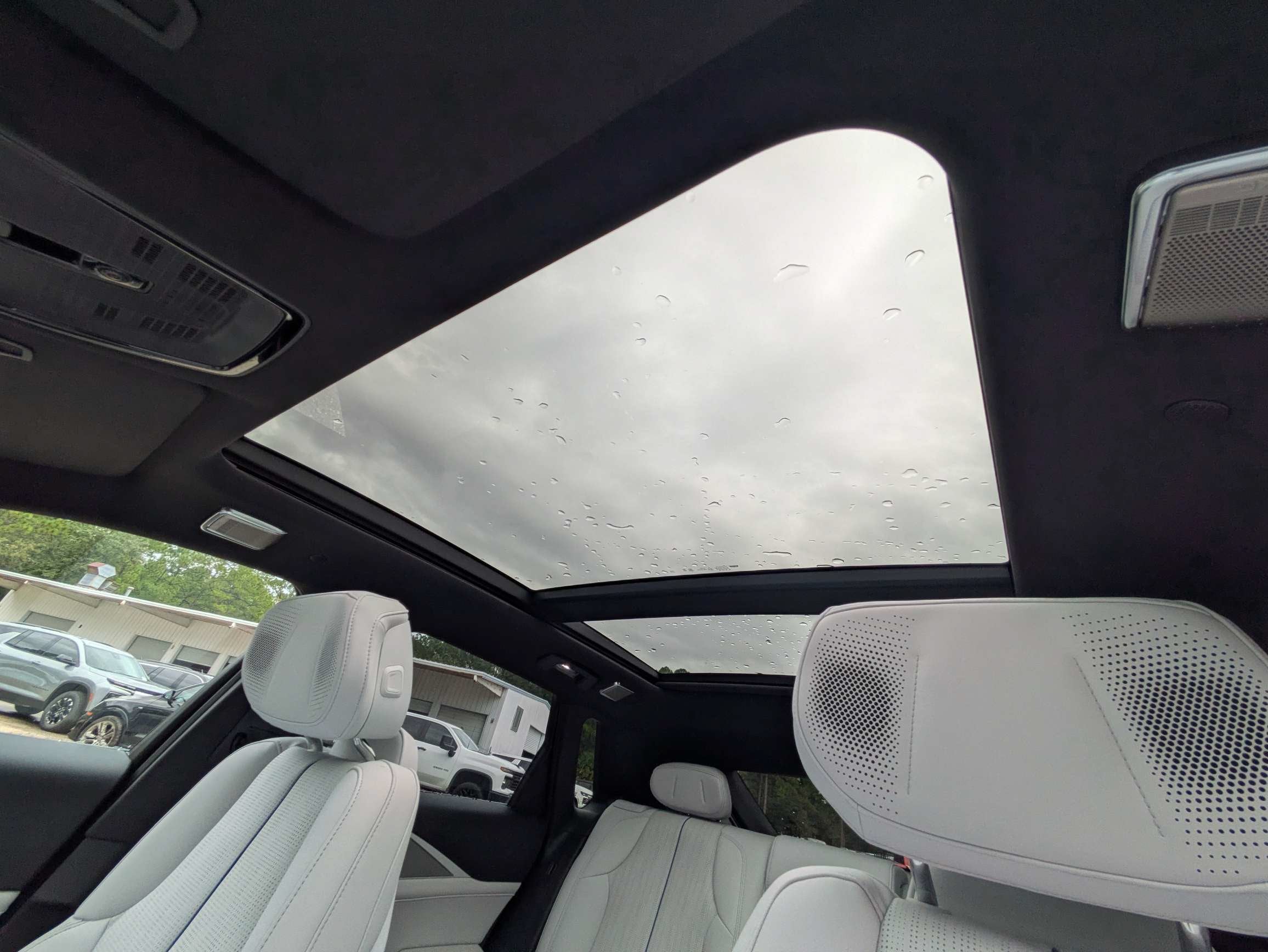 2027 Cadillac LYRIQ Premium Luxury