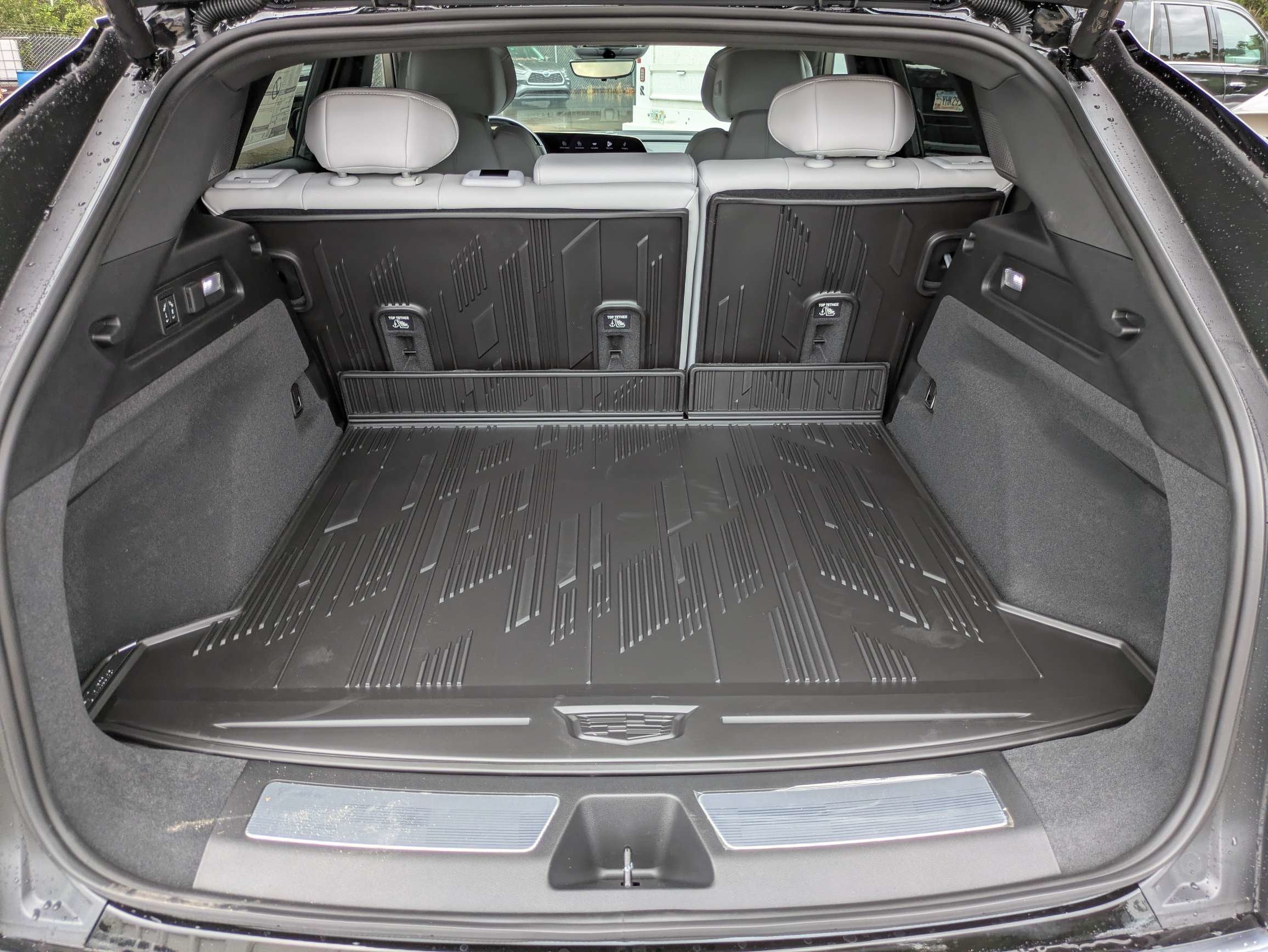 2027 Cadillac LYRIQ Premium Luxury