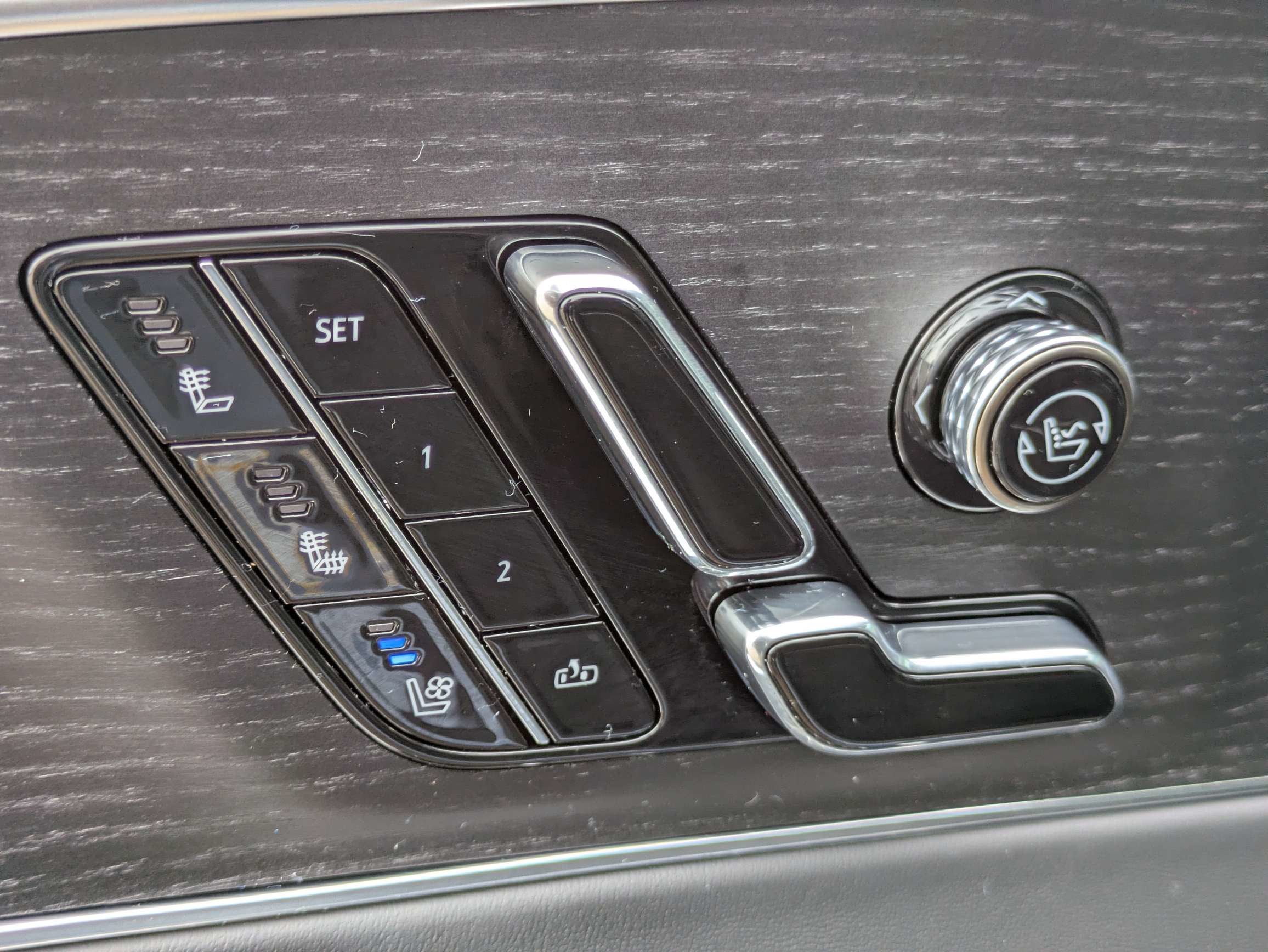 2027 Cadillac LYRIQ Signature Luxury