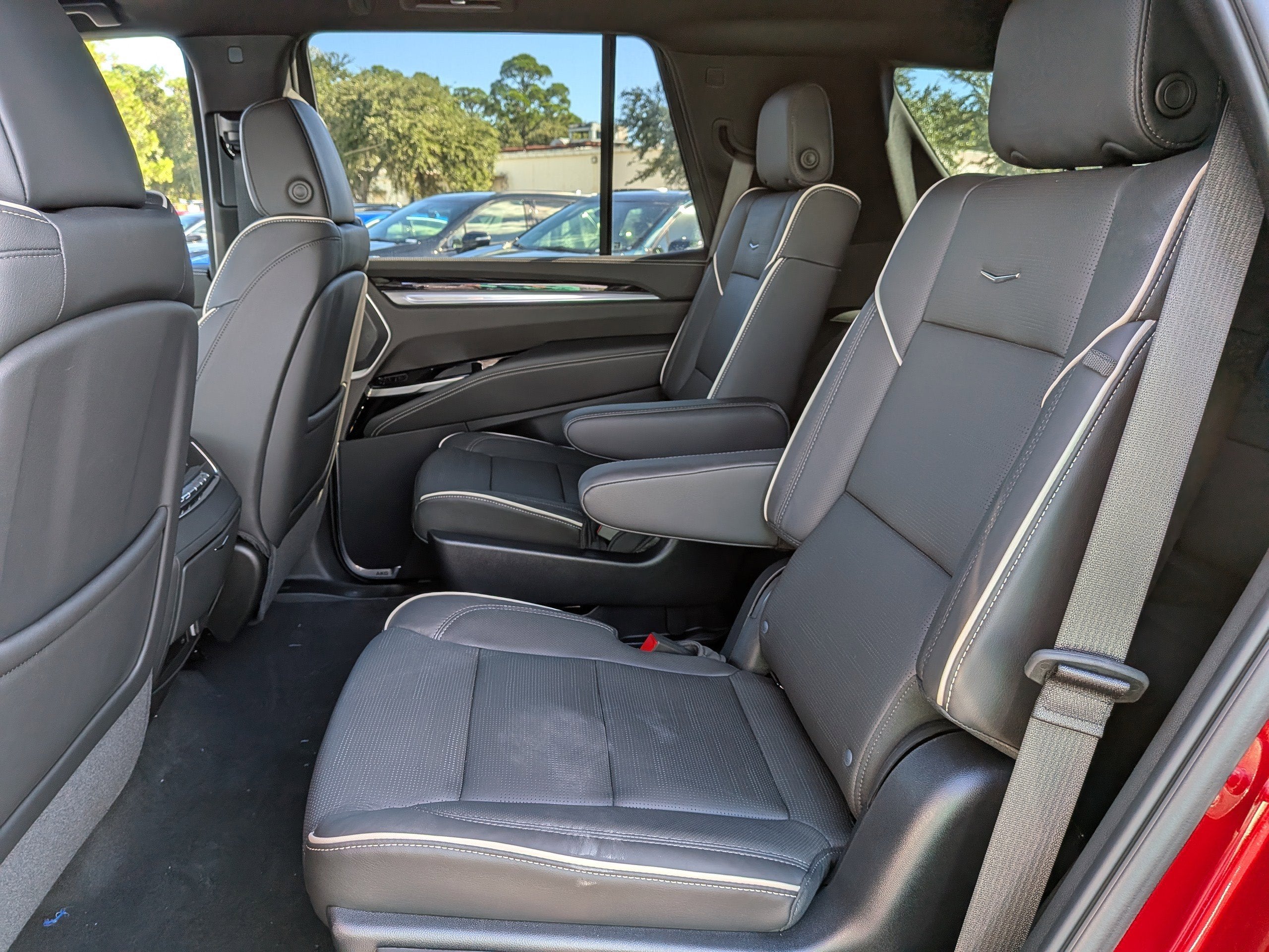 2025 Cadillac Escalade Sport