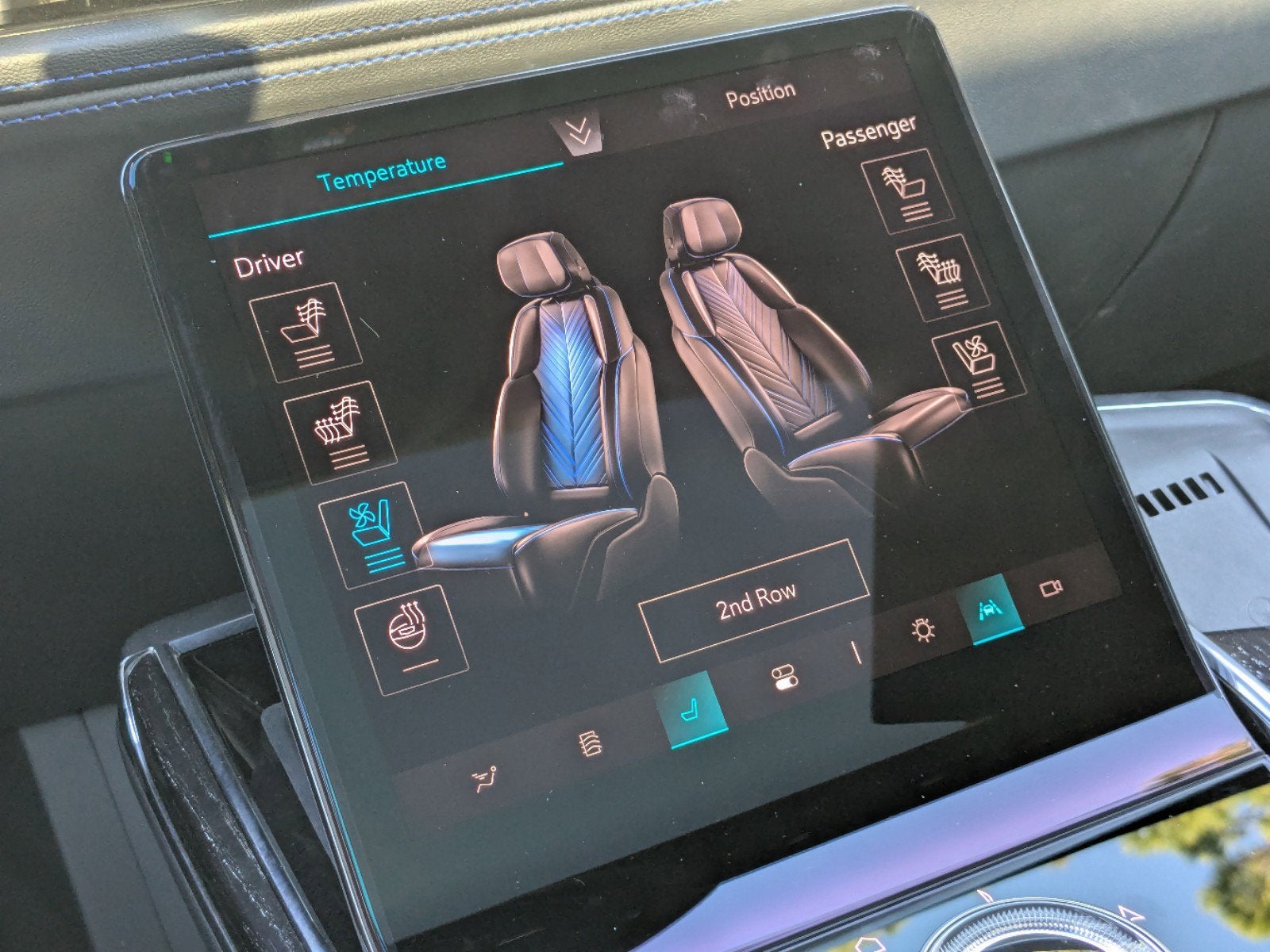 2025 Cadillac ESCALADE IQ Luxury 1