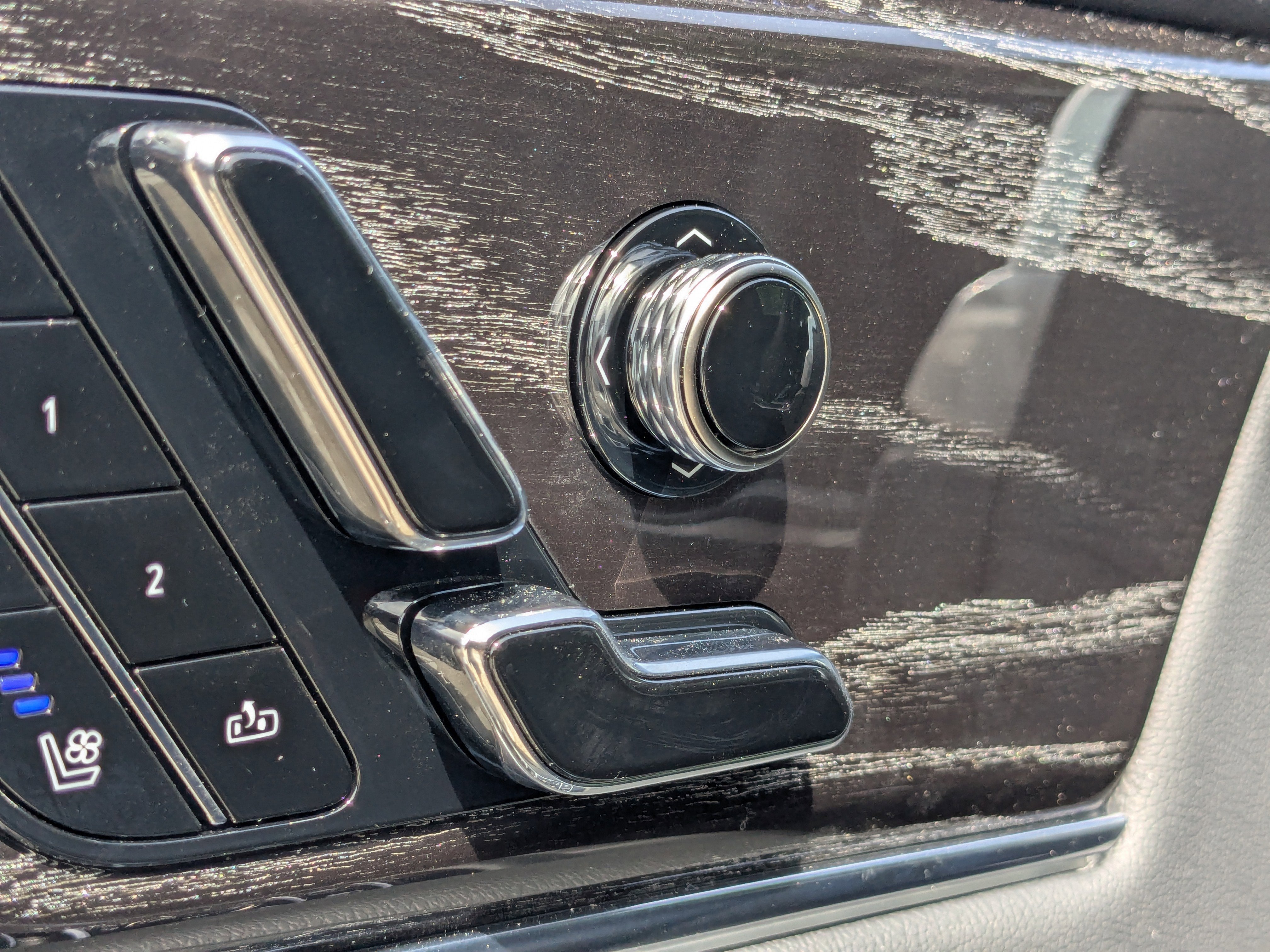 2025 Cadillac ESCALADE IQ Sport 1