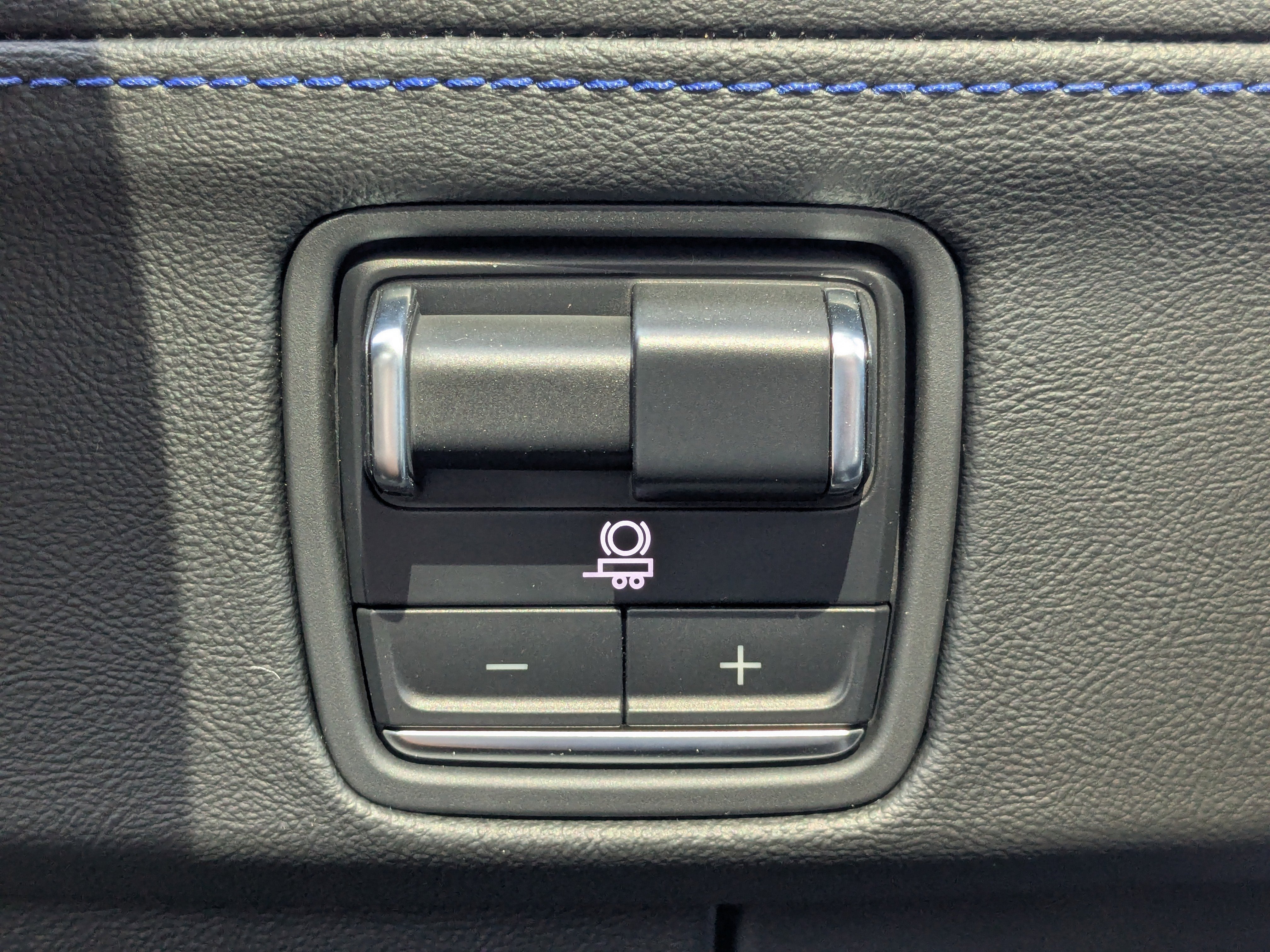 2025 Cadillac ESCALADE IQ Sport 1