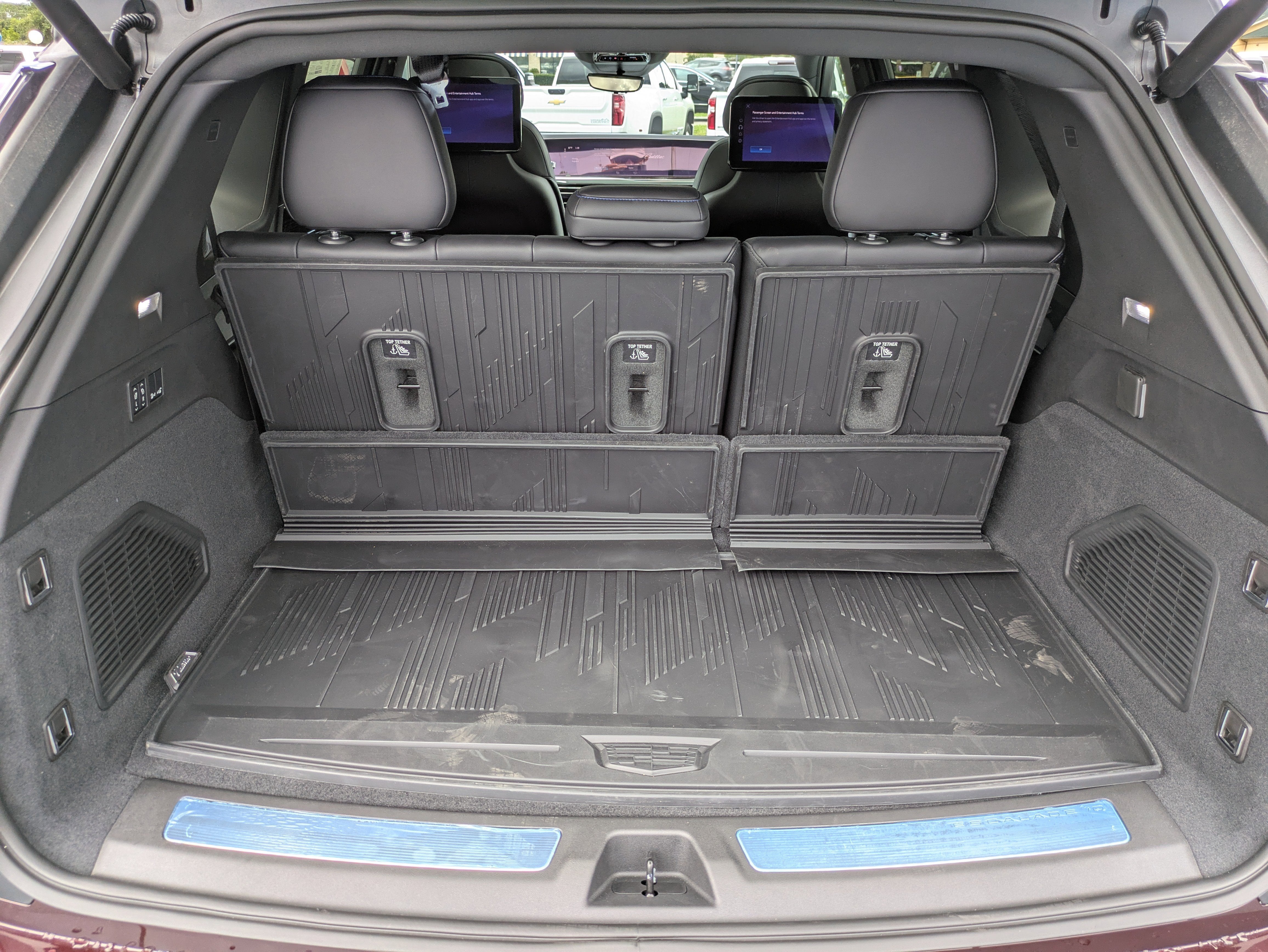 2026 Cadillac ESCALADE IQ Sport