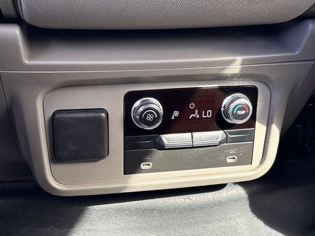 2023 GMC Yukon XL SLE