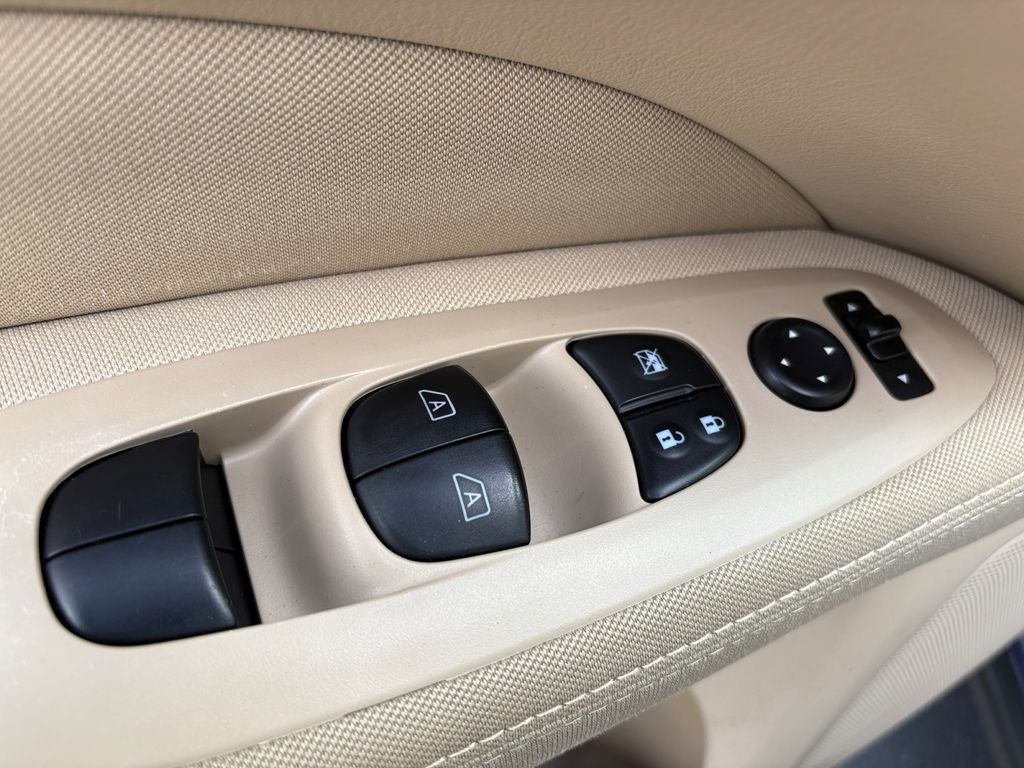 2017 Nissan Pathfinder SV